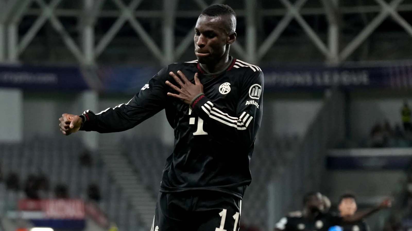 กองหน้าของสิงห์บลูส์ ไม่น่าเป็