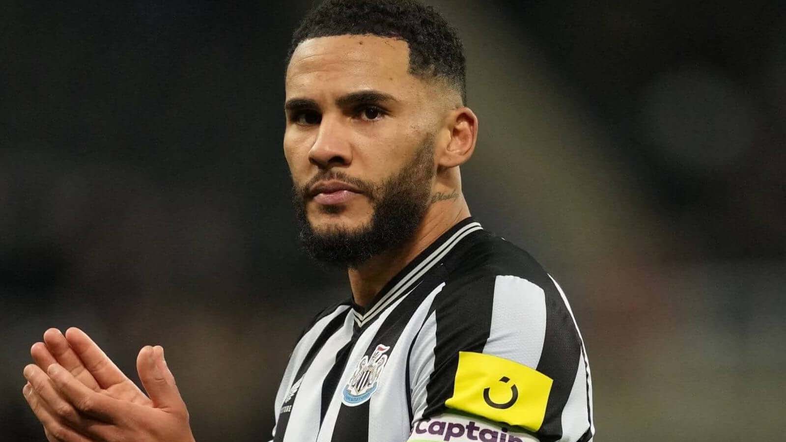 การแย่งตัวนักเตะเอฟเวอร์ตัน ข้