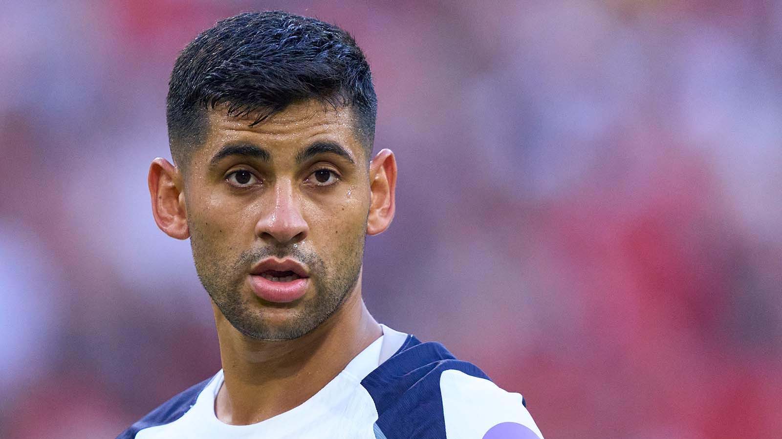 คริสเตียน โรเมโร่ วิพากษ์วิจาร