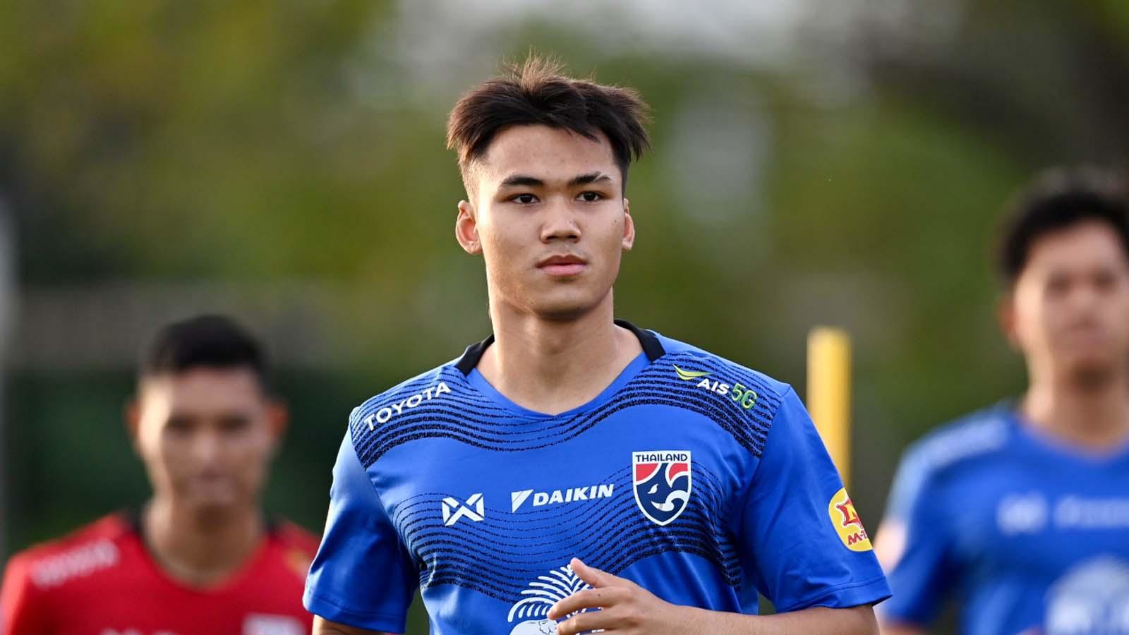 ธีรภัทรรอก่อน! เจลีกแบโผทะเบีย