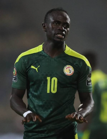 นีซ 1-4 เรนเจอร์ส : ฮัมซ่า อิก