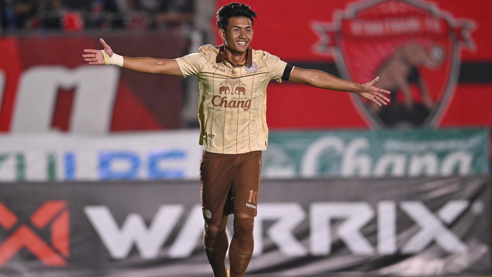 ศุภณัฏฐ์ ซัดประตูโทน พาบุรีรัม