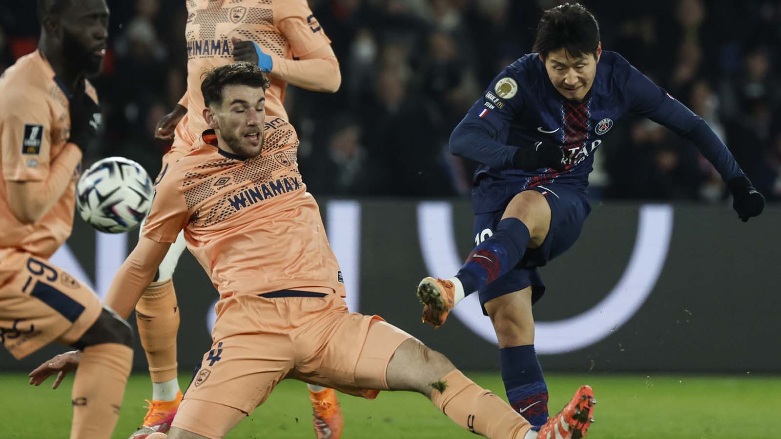 สเปอร์สกลับมาสนใจ นักเตะเทคนิค