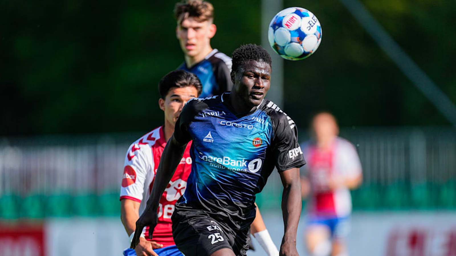 ทีมสิงห์บลูส์เล็งเป้าหมาย นักเ