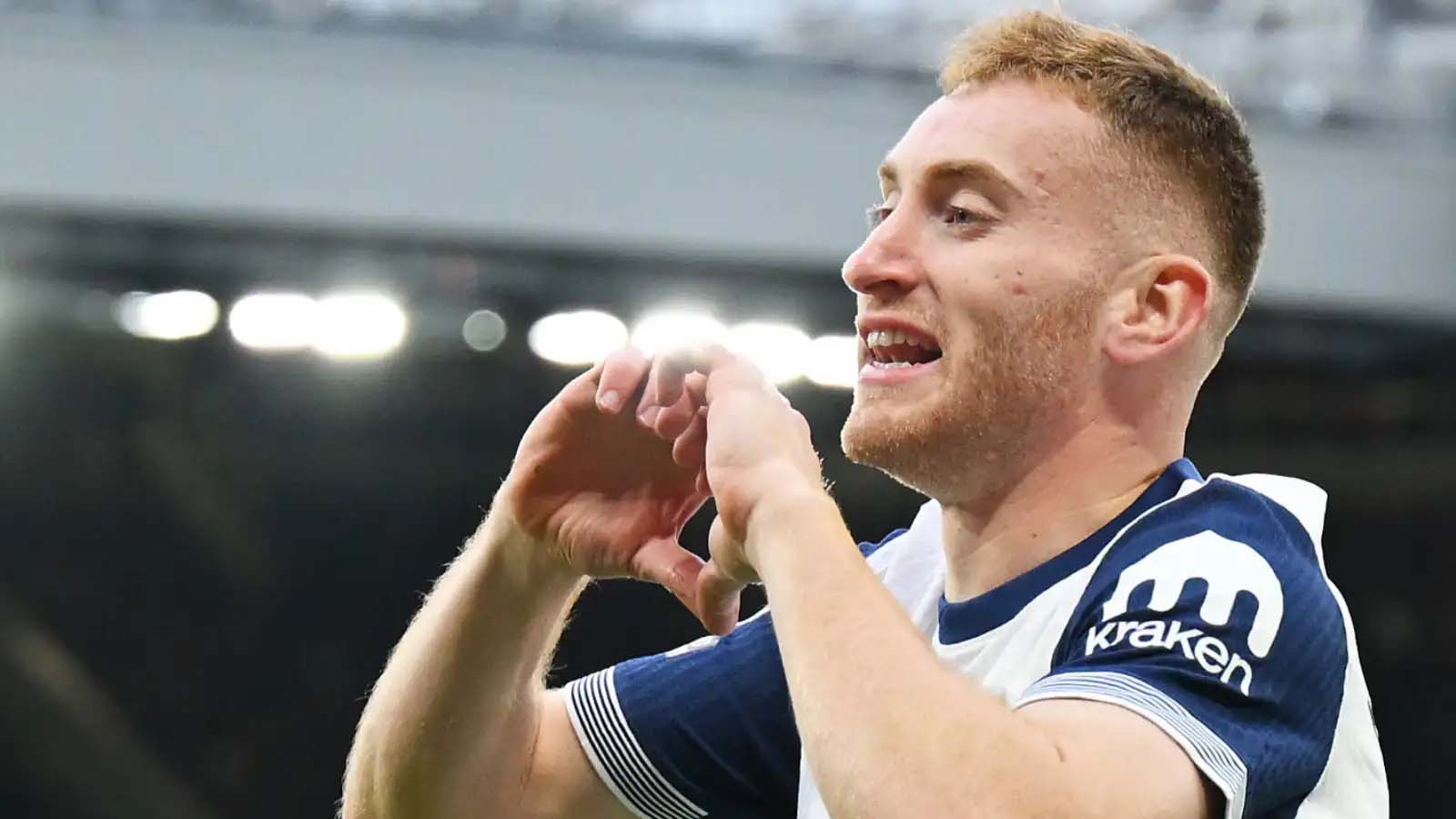 ซูซ่ามีหมายเลขเสื้อของท็อตแนมพ